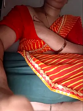 indianhotwife639 online show from July 25, 5:43 pm
