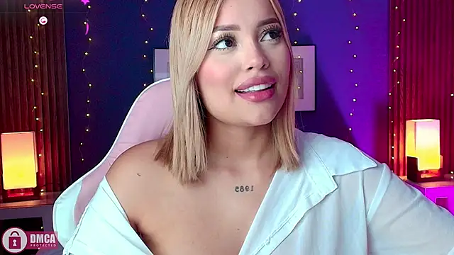 Snapshot of _meliblue chatting on September 18, 7:27 pm  meliblue online show from September 18, 7:27 pm