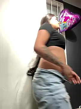 Alyha Cortes online show from October 11, 1:27 am