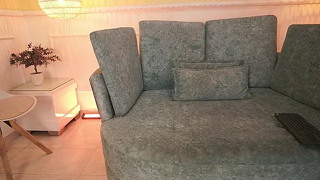 LoonaNyx online show from September 29, 11:37 am