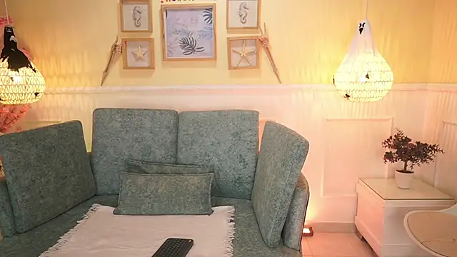 LoonaNyx online show from October 30, 11:33 am