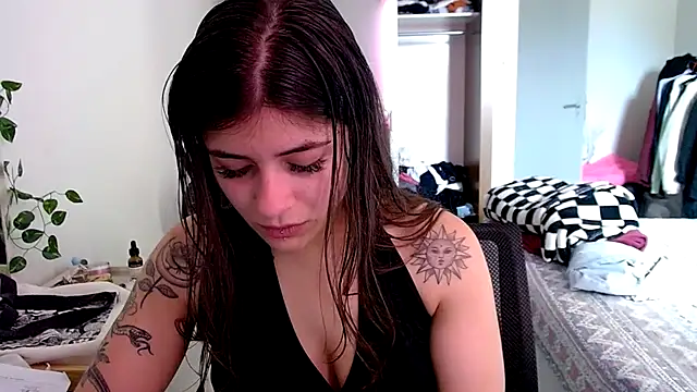 Becca B online show from October 12, 4:17 pm