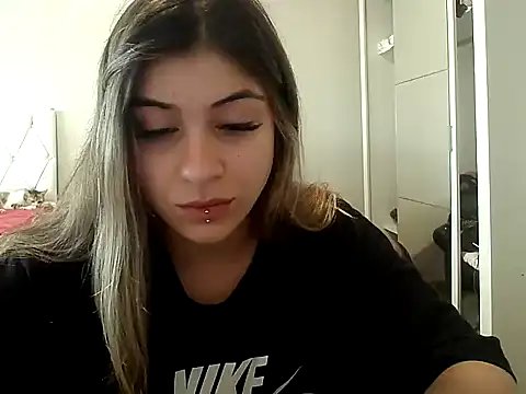 Becca B online show from March 5, 4:03 pm