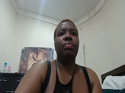 Snapshot of VoluptuousXX5 chatting on September 14, 5:17 am VoluptuousXX5 online show from September 14, 5:17 am