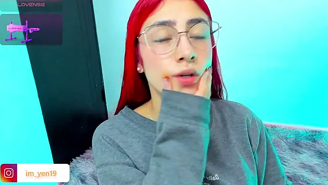 adahraa younng online show from November 4, 11:42 am