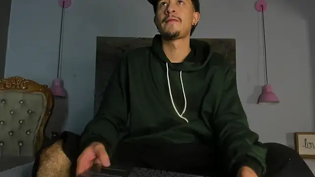 DimitriDeluxe online show from October 31, 12:28 pm