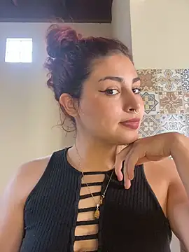 Snapshot of SweetSolei20 chatting on November 19, 6:52 pm SweetSolei20 online show from November 19, 6:52 pm