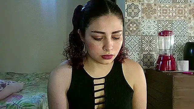 Snapshot of SweetSolei20 chatting on November 21, 8:07 pm SweetSolei20 online show from November 21, 8:07 pm