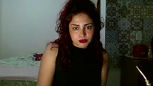 Snapshot of SweetSolei20 chatting on December 4, 10:51 pm SweetSolei20 online show from December 4, 10:51 pm