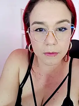 Snapshot of kim7_ chatting on April 9, 2:55 pm kim7 online show from April 9, 2:55 pm