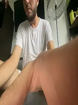 Snapshot of Alexitho25 chatting on October 11, 8:40 pm Alexitho25 online show from October 11, 8:40 pm