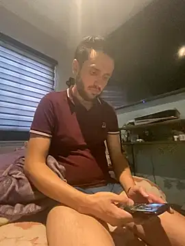 Snapshot of Alexitho25 chatting on June 4, 9:10 pm Alexitho25 online show from June 4, 9:10 pm