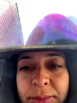 Emily Rivers  online show from October 4, 12:58 pm