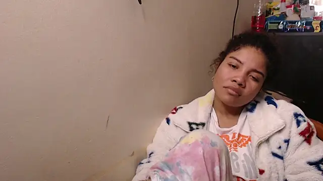 Snapshot of madelene chatting on May 12, 3:03 am madelene online show from May 12, 3:03 am
