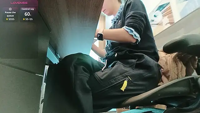 KKMM168 online show from December 15, 5:55 am