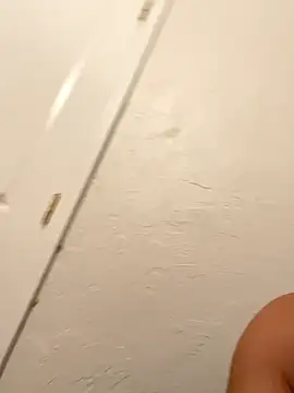 Snapshot of Peluchin22 chatting on October 24, 4:09 am Peluchin22 online show from October 24, 4:09 am