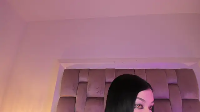 Dannika07 online show from May 5, 3:36 am