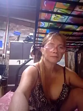 SexyHottMom online show from January 17, 5:12 am