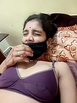 Snapshot of Basanti_143 chatting on November 2, 3:36 pm Basanti 143 online show from November 2, 3:36 pm