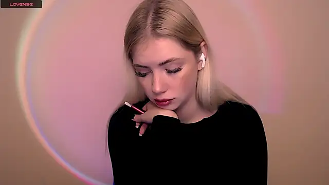 AliceHotty  online show from November 14, 8:02 am