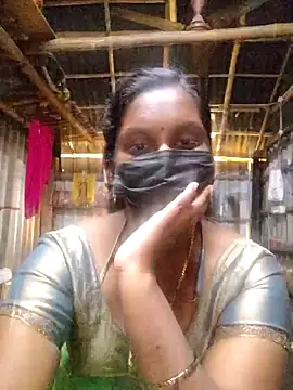 Snapshot of Tamildivya18 chatting on December 18, 4:51 am Tamildivya18 online show from December 18, 4:51 am