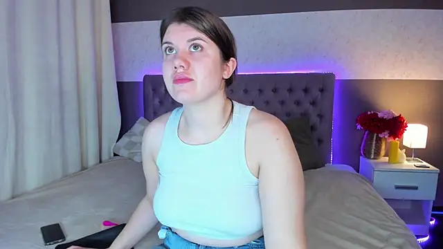 NikkiBustt online show from November 14, 6:34 am