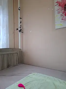 BlacReign online show from December 14, 1:27 pm