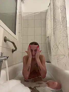 Emilia Mausi online show from January 5, 8:01 pm