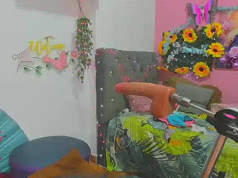 Yeny hot  online show from March 22, 3:43 am