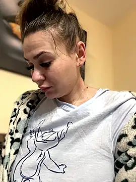 iSelena online show from January 19, 9:24 am