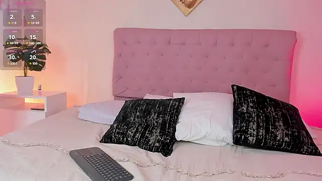 Aleexiiaa online show from October 5, 2:04 pm