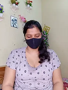 Rose-luckey online show from July 1, 2:07 pm