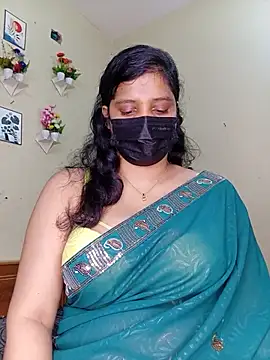 Rose-luckey online show from July 31, 1:43 pm