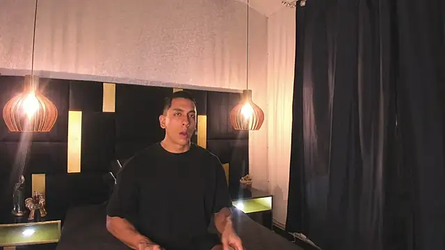 Lucio  Fox online show from January 11, 12:21 pm