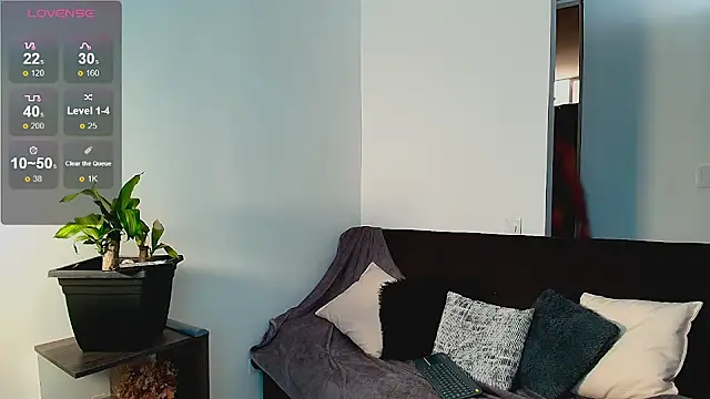 Snapshot of Lucio__Fox chatting on July 28, 8:52 pm Lucio Fox online show from July 28, 8:52 pm