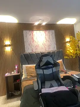 Picsis  online show from February 10, 7:29 pm