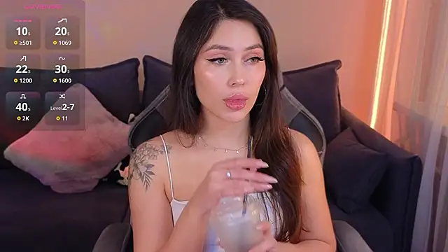 CarolineGuthrie online show from March 23, 3:16 pm