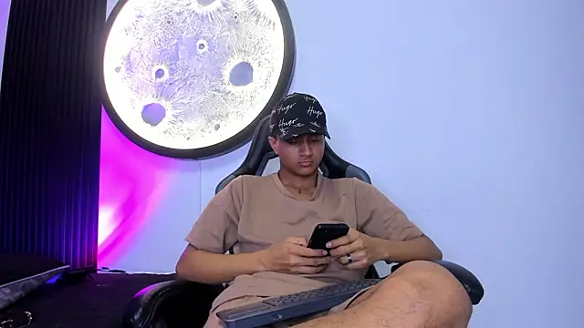  Leohot  online show from November 19, 3:28 am