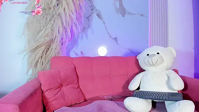 ivonyMiller online show from November 5, 8:53 pm