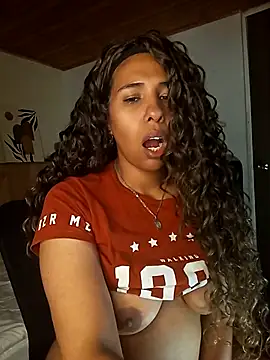 IVONNE COLLINS33 online show from November 4, 12:54 am