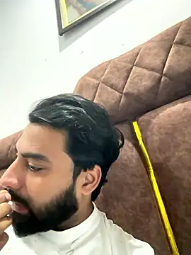 hottestboy03 online show from January 14, 6:19 am