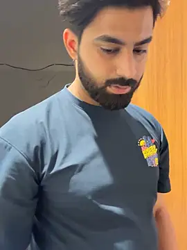 hottestboy03 online show from May 21, 6:53 am