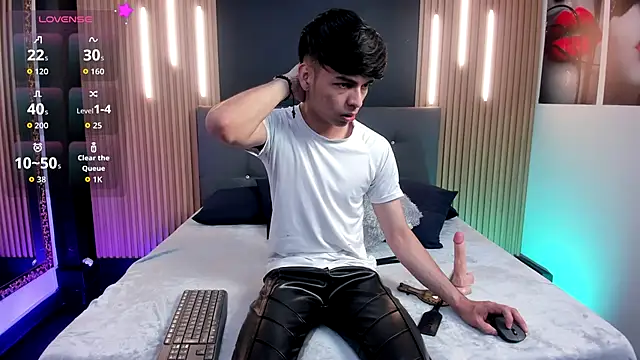 OnlyJos online show from December 1, 7:52 pm