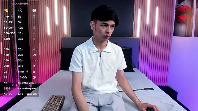 OnlyJos online show from February 1, 8:18 pm