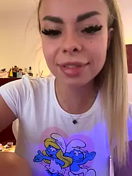 SerraVondeee online show from October 5, 2:15 pm