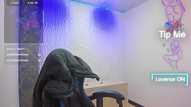 Snapshot of greiccy_20 chatting on September 27, 8:47 pm greiccy 20 online show from September 27, 8:47 pm