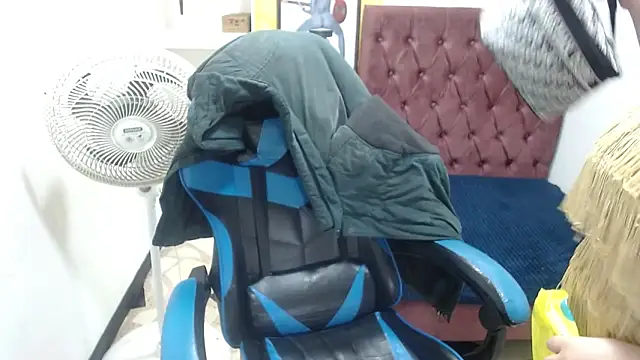 Snapshot of greiccy_20 chatting on September 30, 9:20 pm greiccy 20 online show from September 30, 9:20 pm