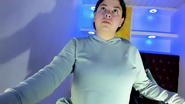 Snapshot of greiccy_20 chatting on November 12, 3:07 am greiccy 20 online show from November 12, 3:07 am