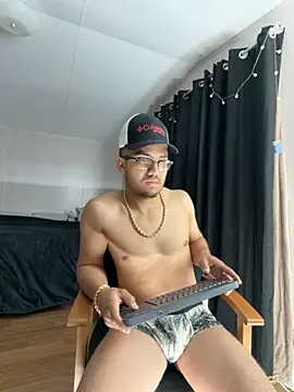 Snapshot of Spencer10 chatting on October 29, 1:19 am Spencer10 online show from October 29, 1:19 am