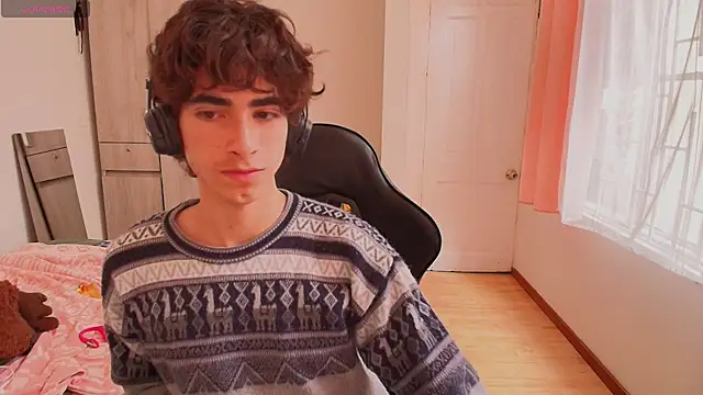 Nude Boy18 online show from September 8, 6:29 pm